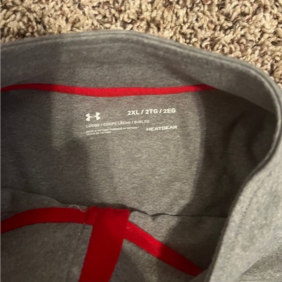 Men’s Under Armour Quarterzip - Picture 2 of 2
